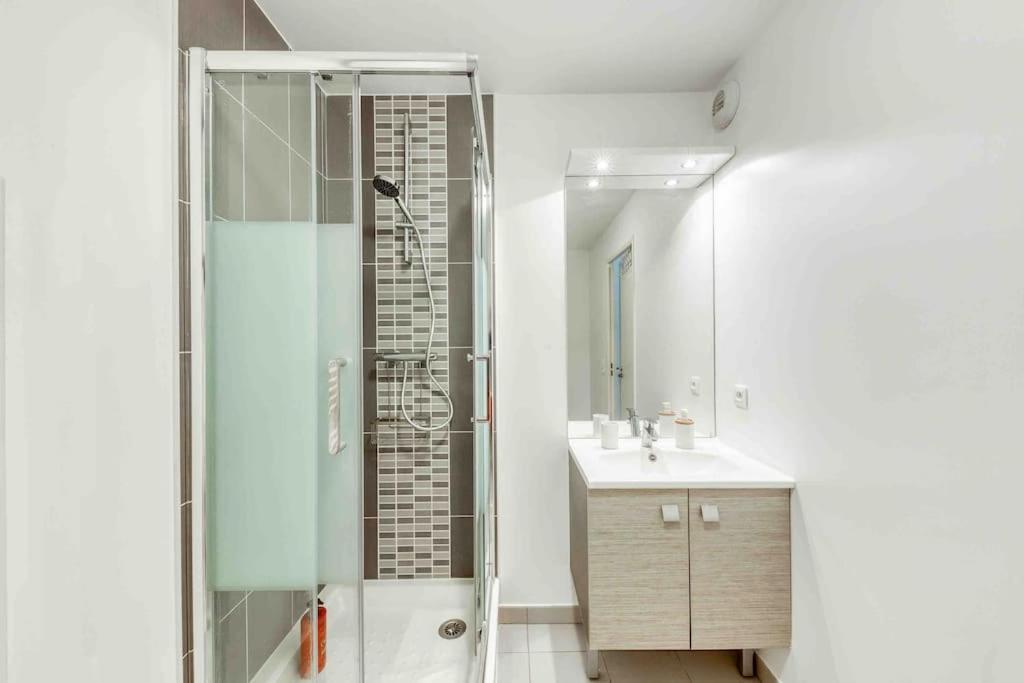 Appartement Moderne, Metro 7, Parking Et Jardin Вільжуїф Екстер'єр фото